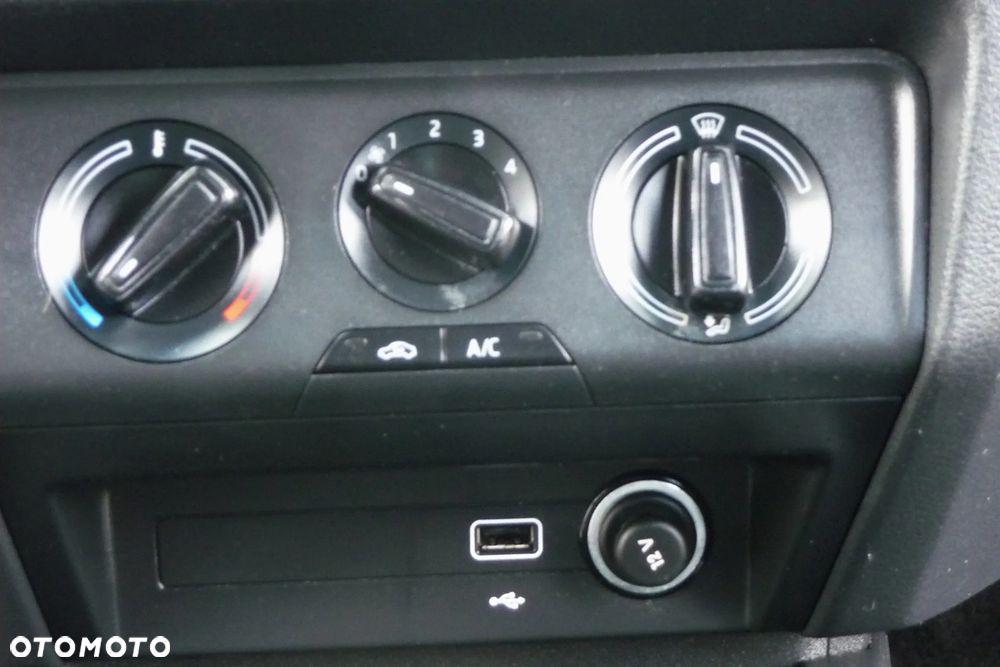 Skoda Fabia 1.0 TSI Active - 13