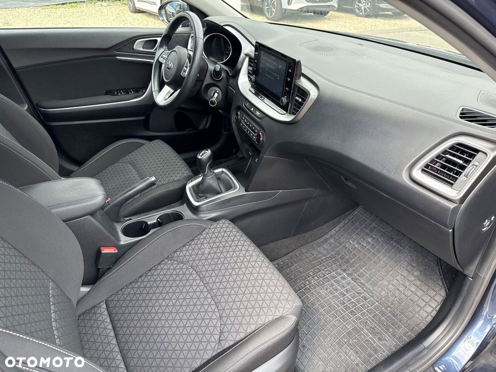 Kia Ceed 1.4 T-GDI M - 26