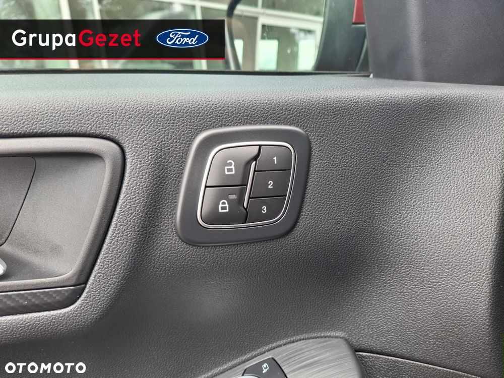Ford Kuga - 21