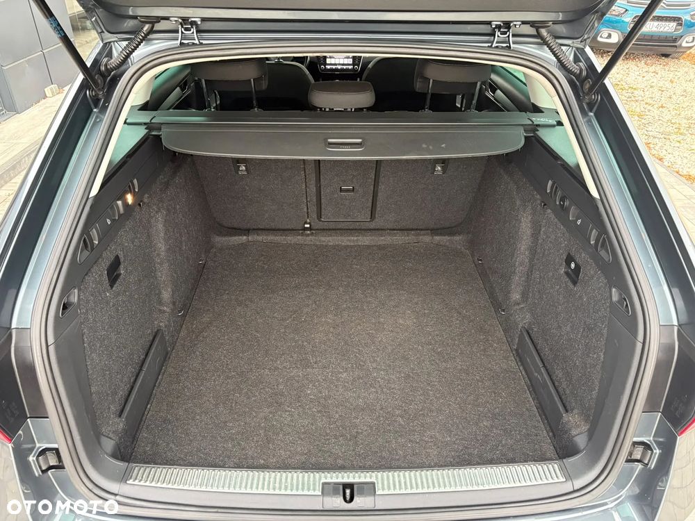 Skoda Superb 2.0 TDI Sportline DSG - 19