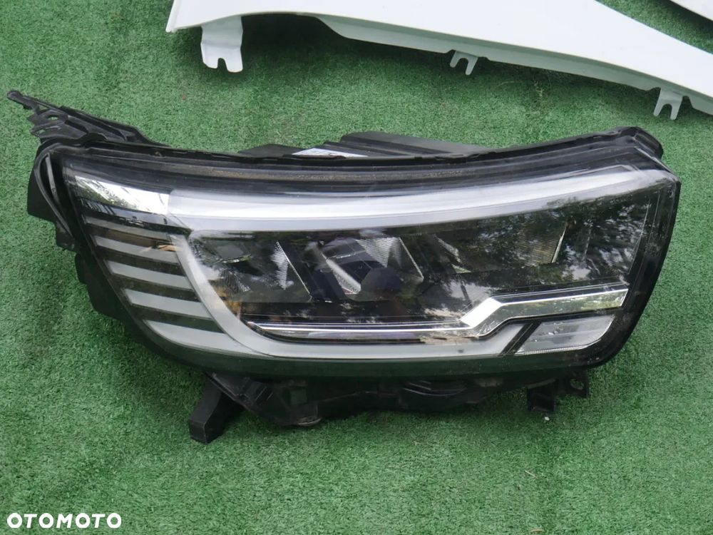 RENAULT KANGOO IV 4 2021 PRZÓD MASKA BIAŁA ZDERZAK GRILL LAMPY FULL LED BŁOTNIKI BELKA KIEROWNICE POWIETRZA - 7
