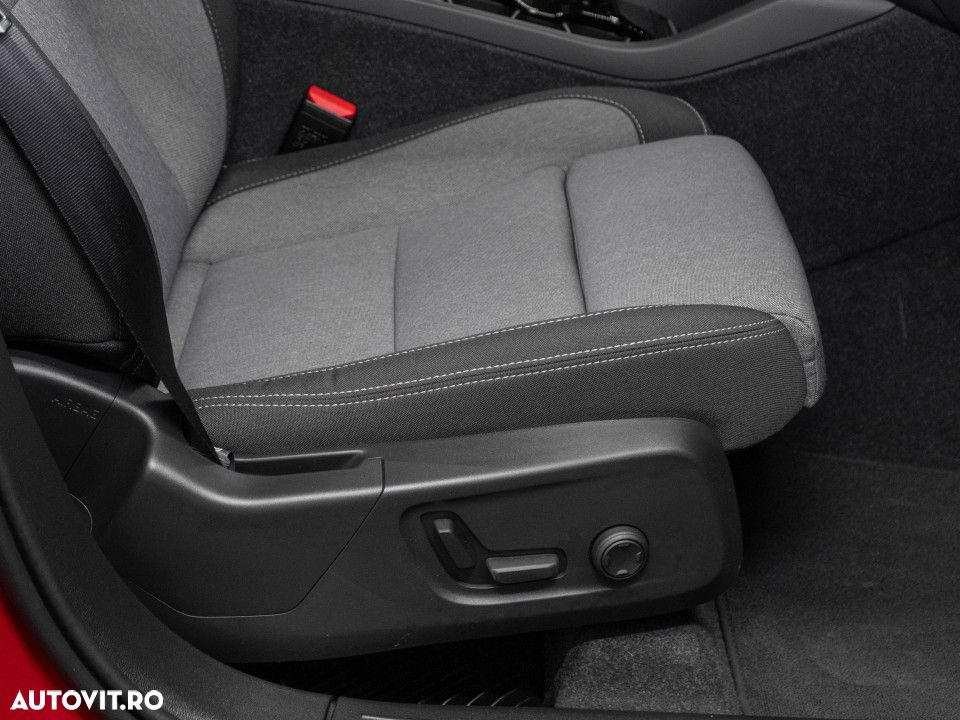VOLVO XC40 2023 — imagine 22