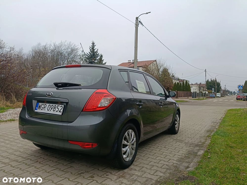 Kia Ceed 1.4 Comfort - 6
