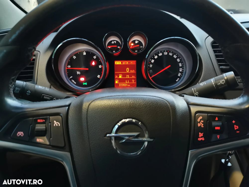 Opel Insignia 2.0 CDTI ECOTEC Drive - 13