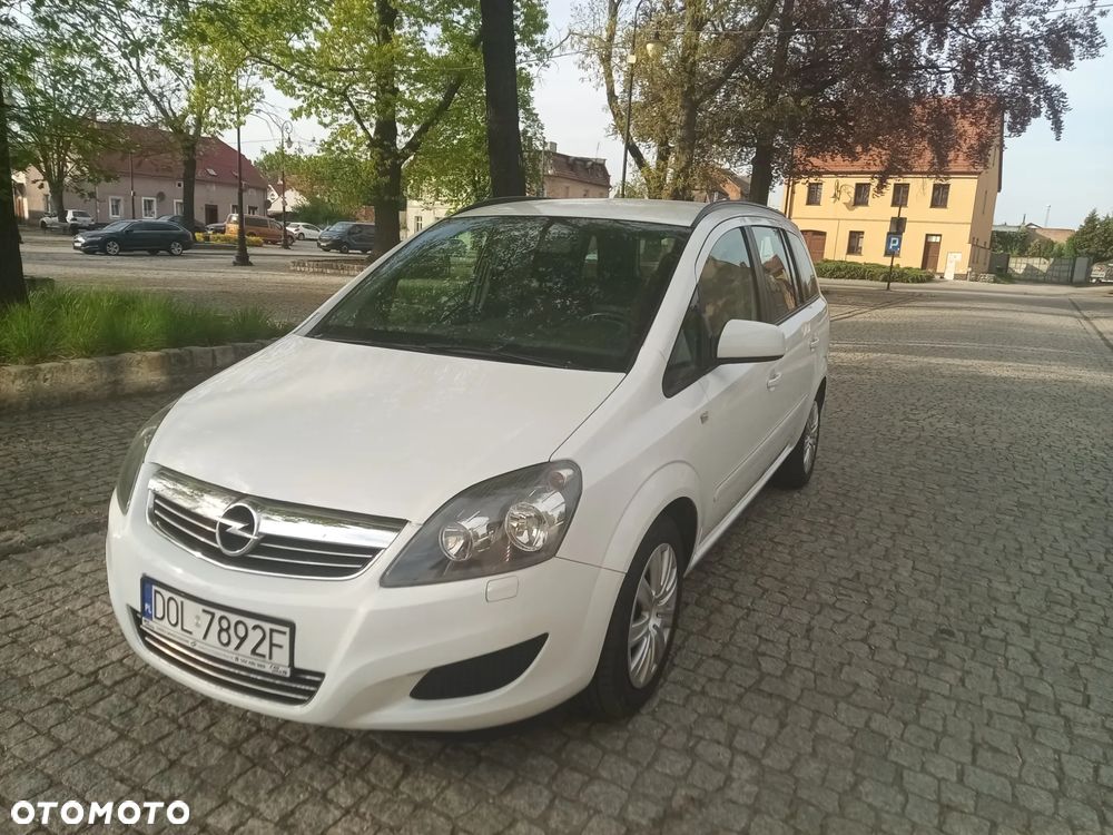 Opel Zafira 1.6 Cosmo - 1