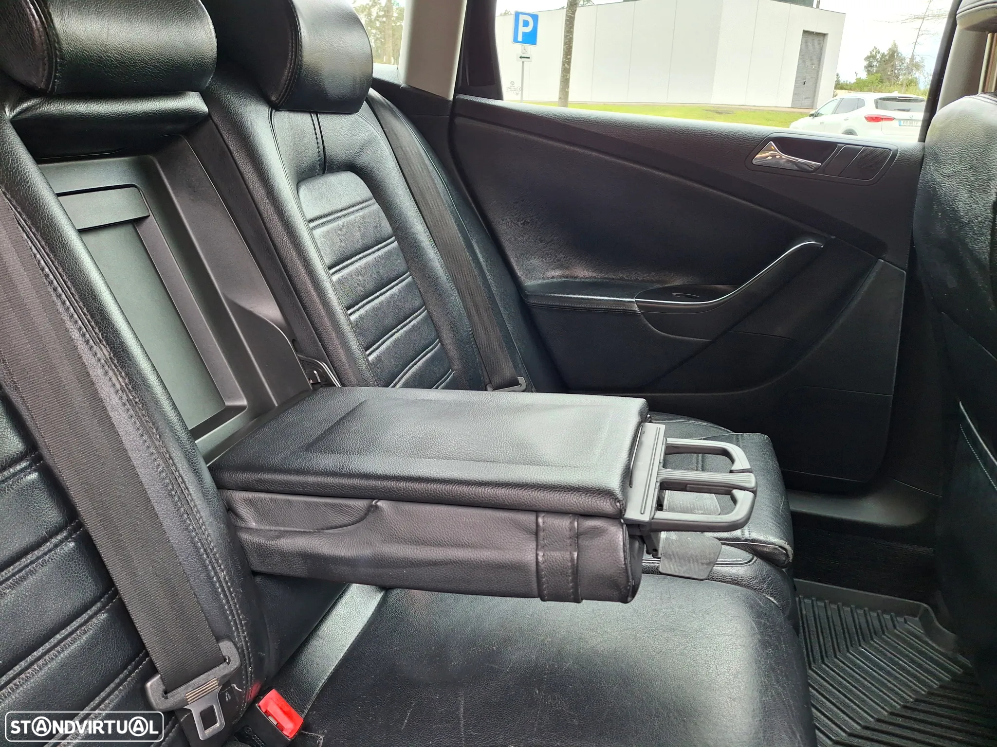 VW Passat 2.0 TDI Sport DSG - 13
