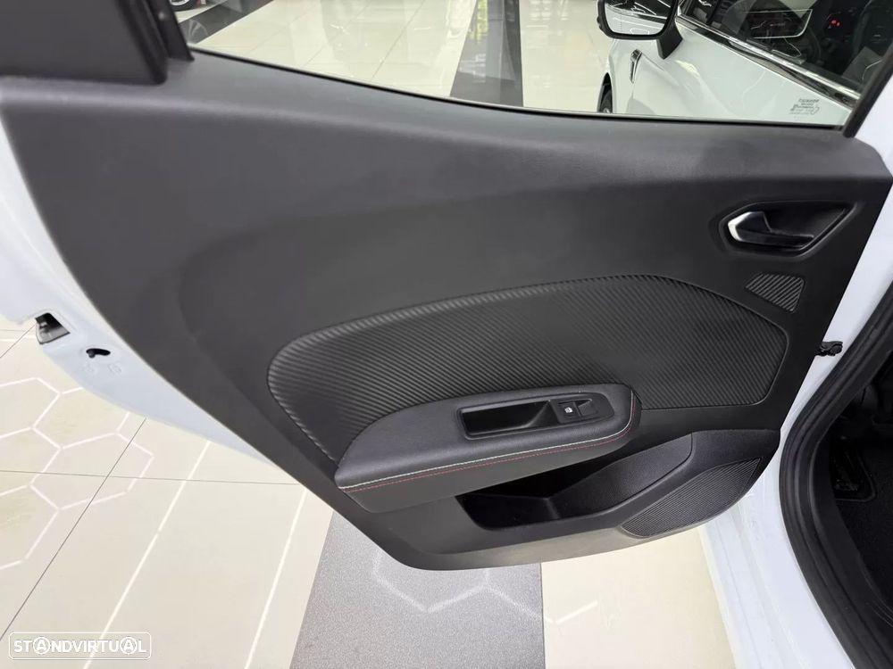 Renault Clio 1.0 TCe RS Line - 40