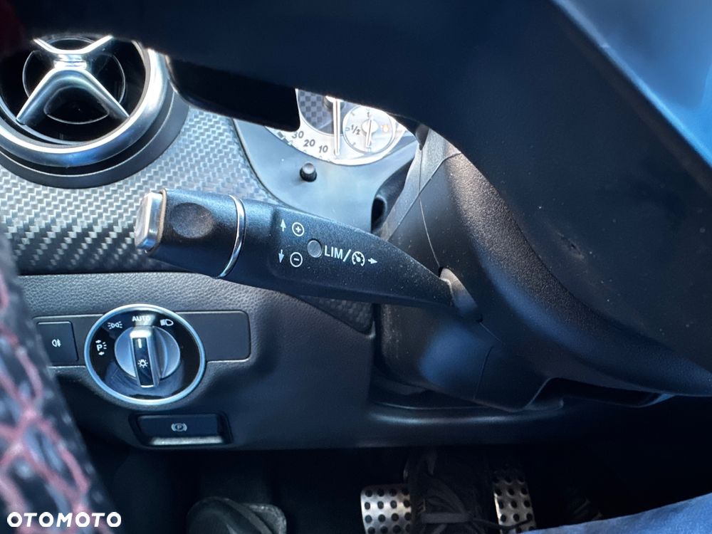 Mercedes-Benz Klasa A 180 d 7G-DCT AMG Line - 19