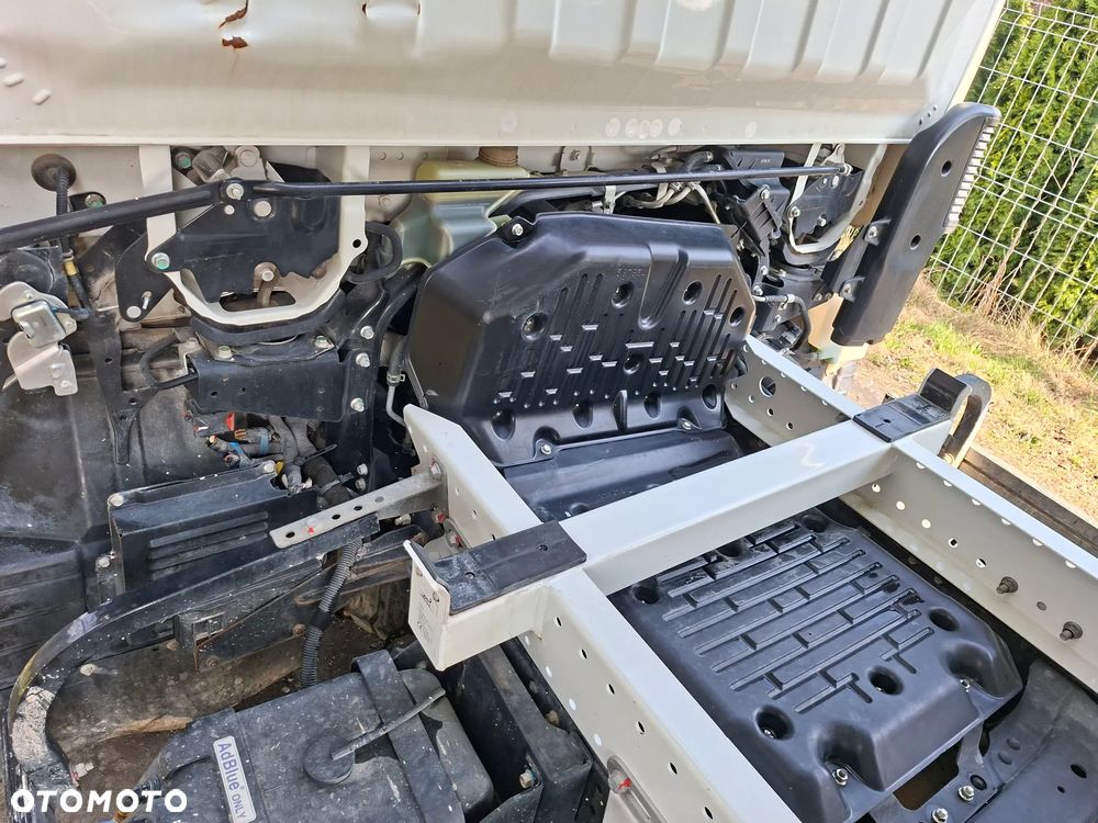 Mitsubishi Fuso Canter - 17