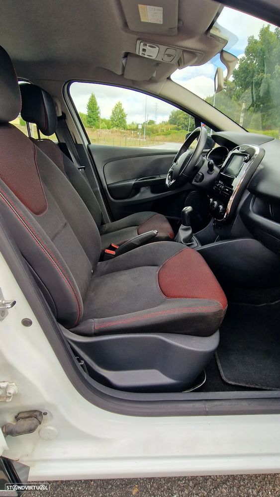 Renault Clio - 7