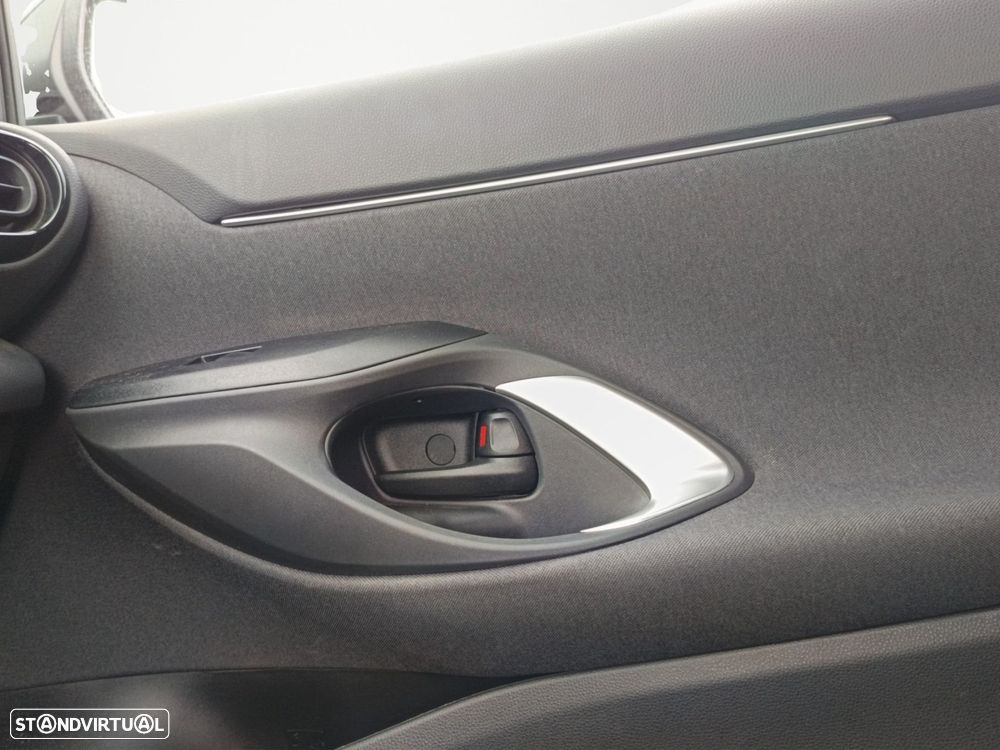 Toyota Yaris Cross 1.5 HDF Comfort Plus - 27