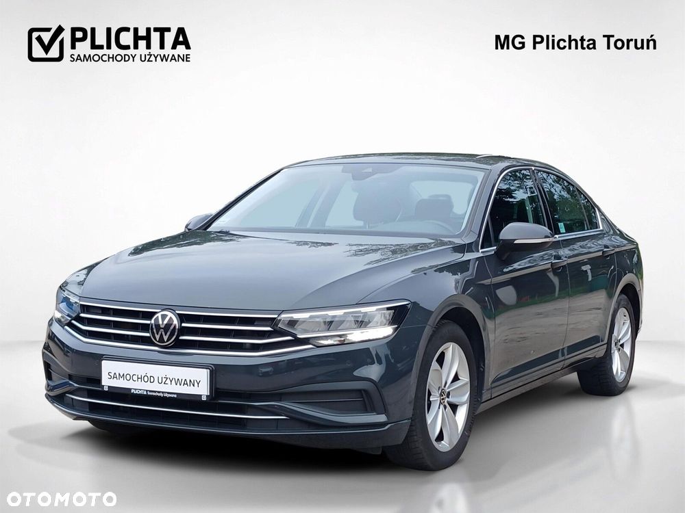 Volkswagen Passat - 2