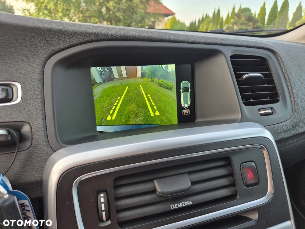 Volvo V60 D4 AWD Momentum - 21