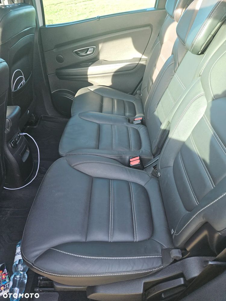 Renault Grand Scenic - 16