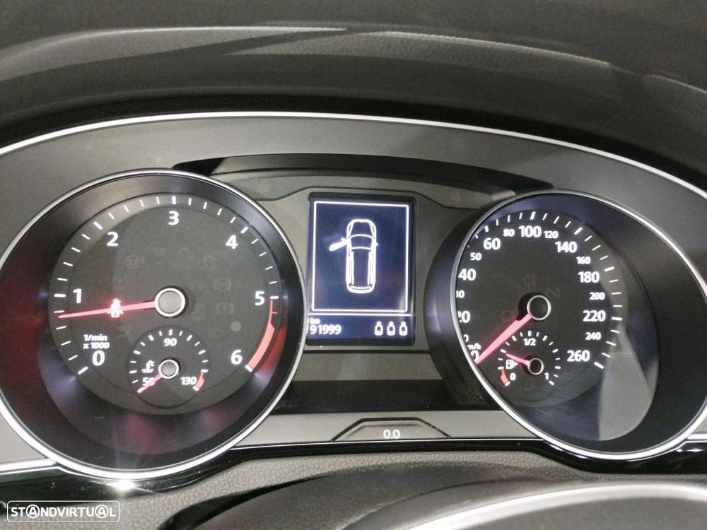 VW Passat Variant 1.6 TDI Confortline - 6