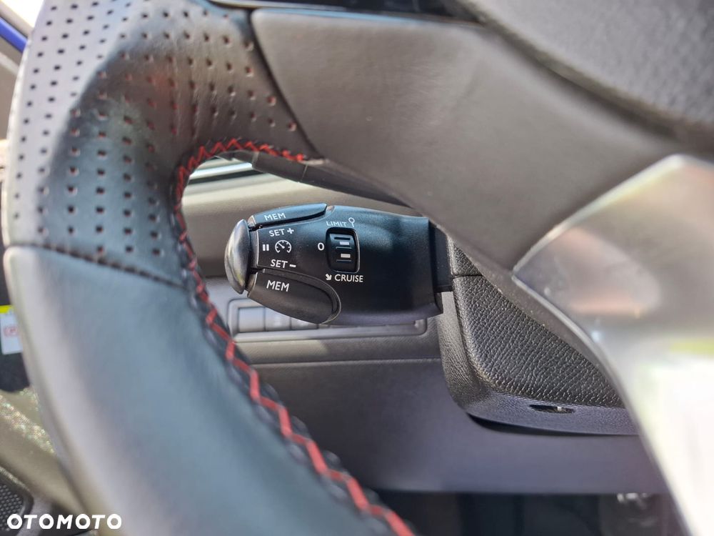 Peugeot 308 PureTech 130 EAT8 GT - 32