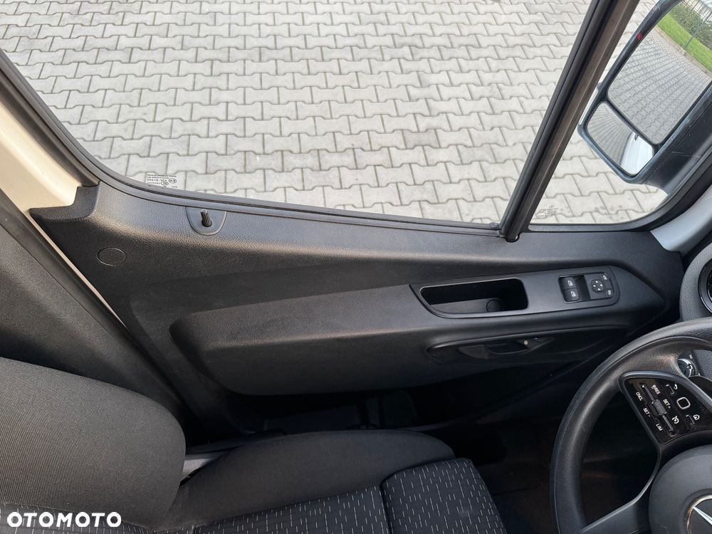 Mercedes-Benz Sprinter 317 CDI Euro 6 1950ccm - 170KM 3,5t 2023 Furgon Blaszak - 14