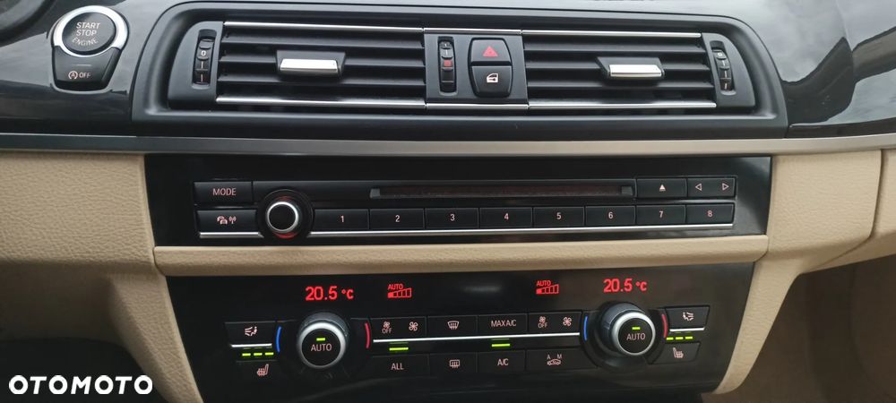 BMW Seria 5 520i Luxury Line - 11