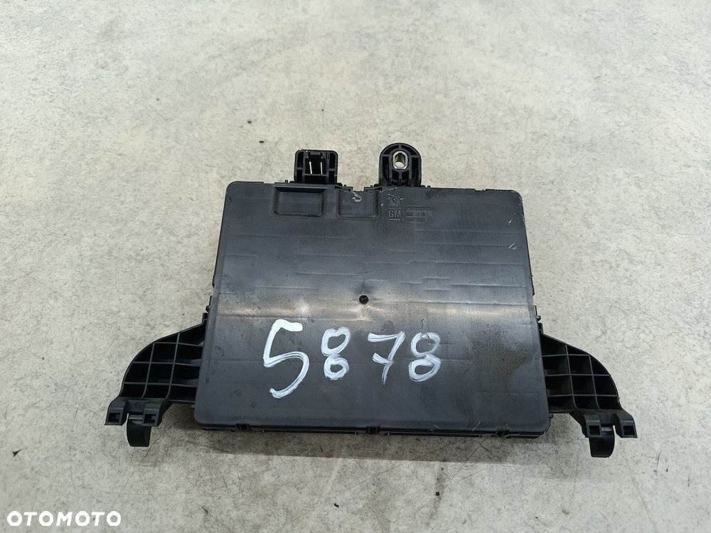 SKRZYNKA BEZPIECZNIKÓW OPEL INSIGNIA A 1327731801 125442-22609 2.0 CDTI - 5