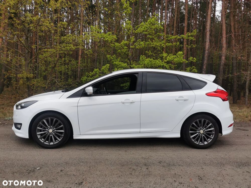 Ford Focus 1.5 EcoBoost STart-Stopp-System ST-LINE - 5