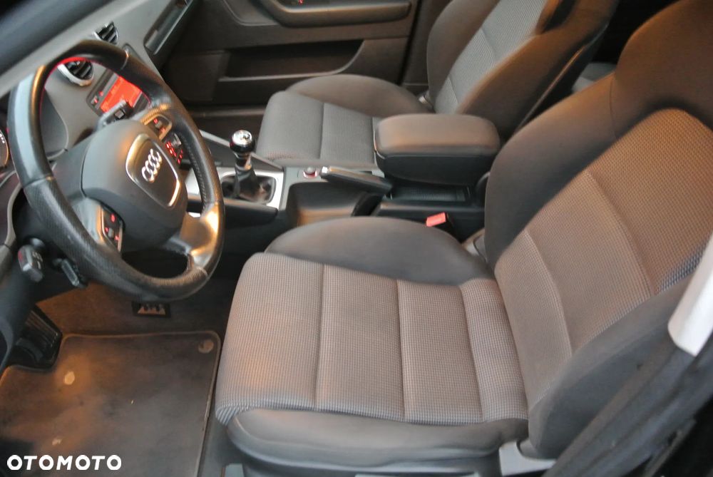 Audi A3 Sportback 2.0 TDI DPF Ambition - 13