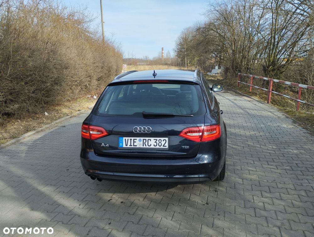 Audi A4 Avant 2.0 TDI e DPF S line Sportpaket - 11