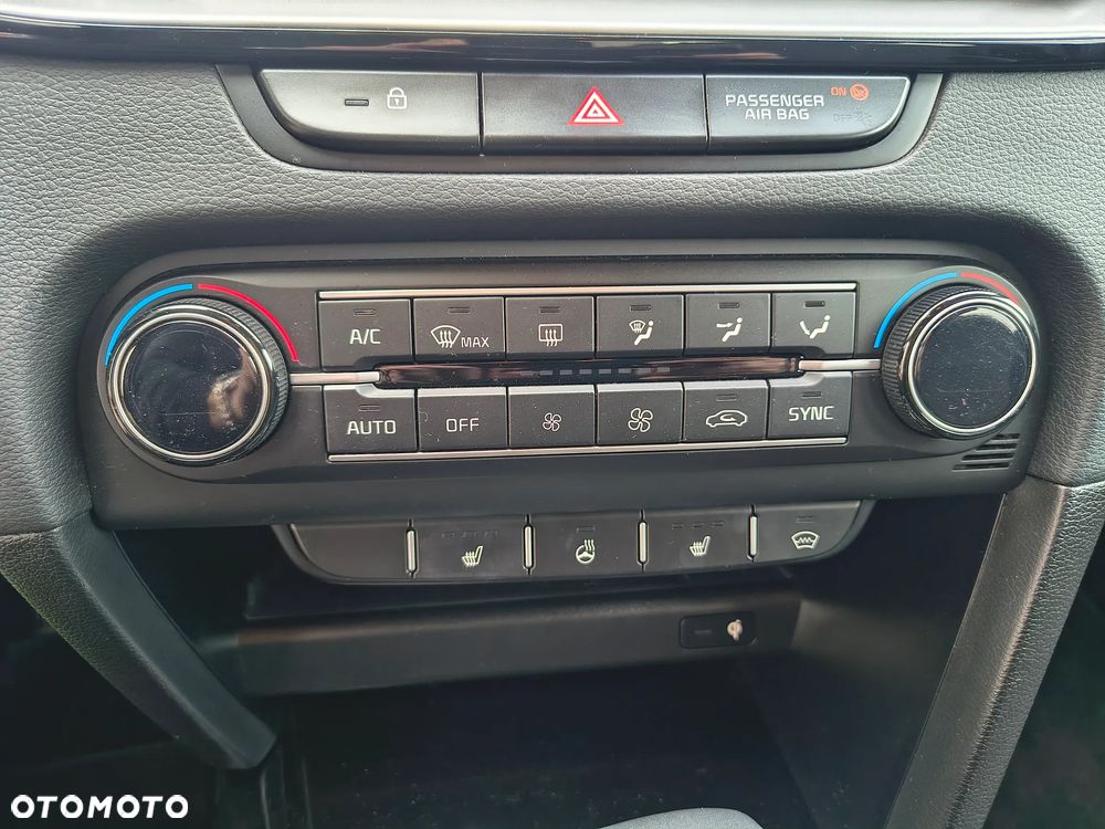 Kia XCeed 1.5 T-GDI Business Line DCT - 12