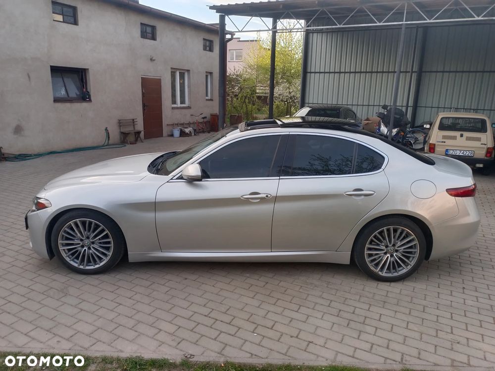 Alfa Romeo Giulia 2.0 Turbo 16V AT8 Veloce Ti - 2