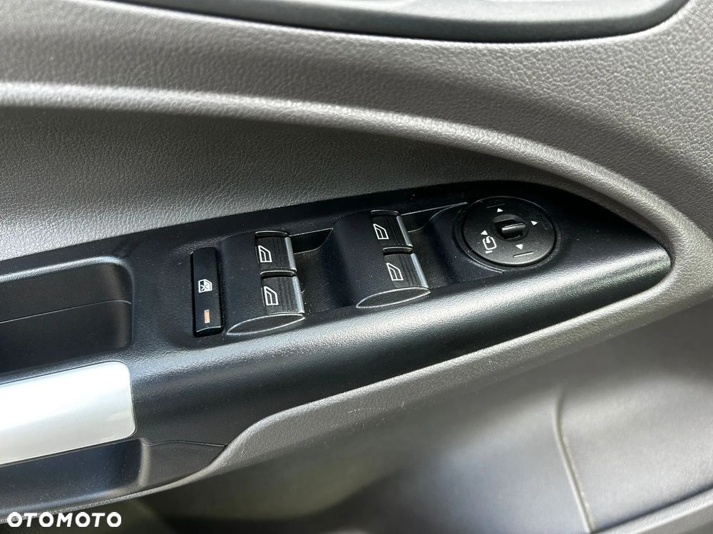 Ford Tourneo Connect 1.5 EcoBlue Titanium - 22