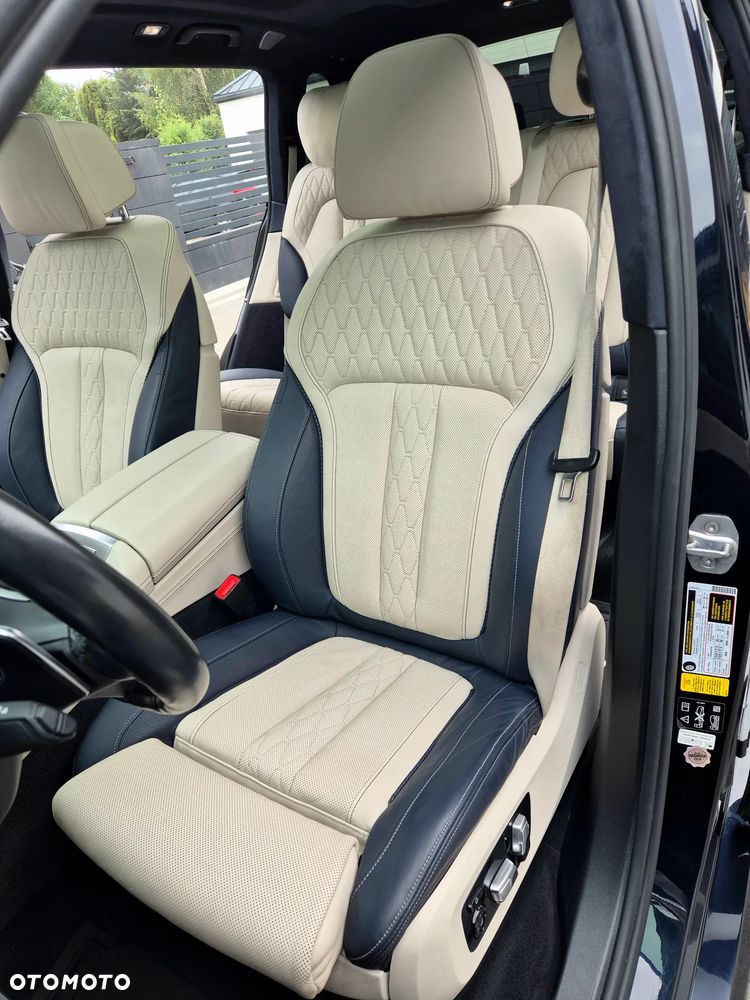 BMW X7 M50i sport - 18