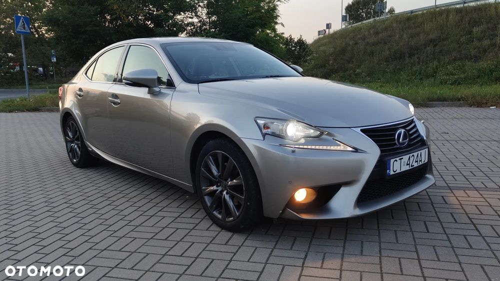 Lexus IS 300h Comfort - 7