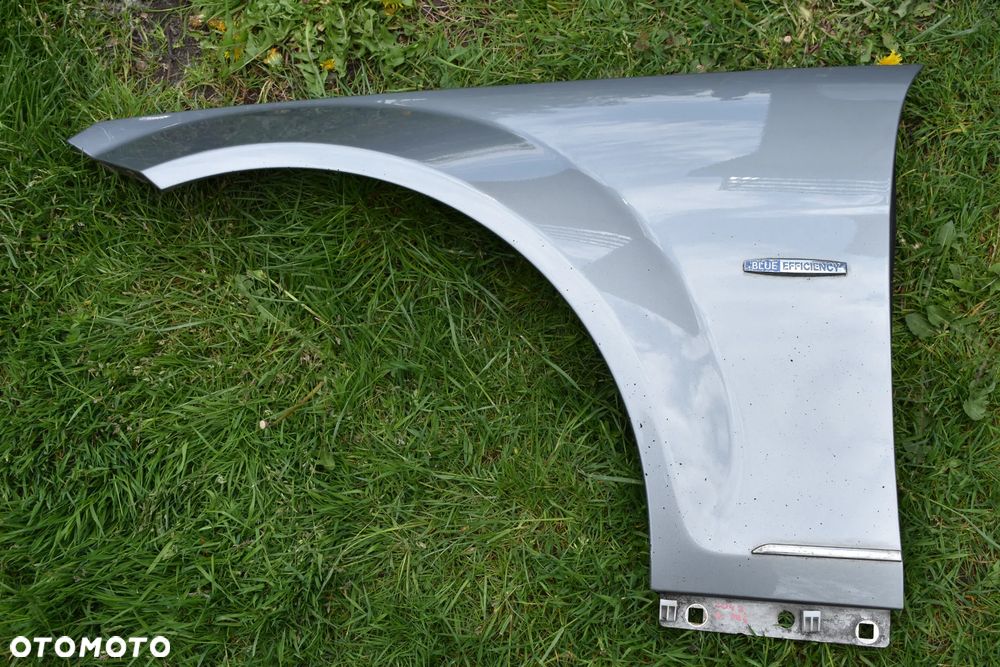 MERCEDES W204 C-klasa błotnik Lewy przedni przód 792 oryginał - 1