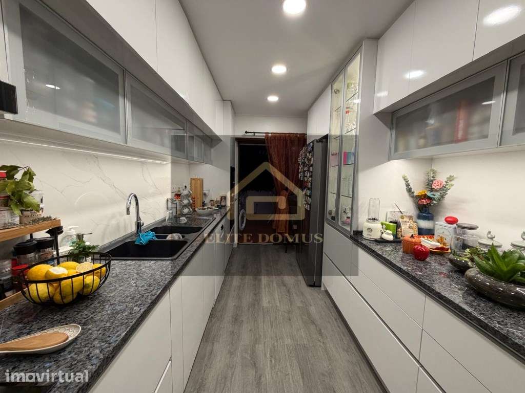 Magnífico Apartamento T3 com Terraço, Arrecadação e Estacionamento! - Grande imagem: 4/36