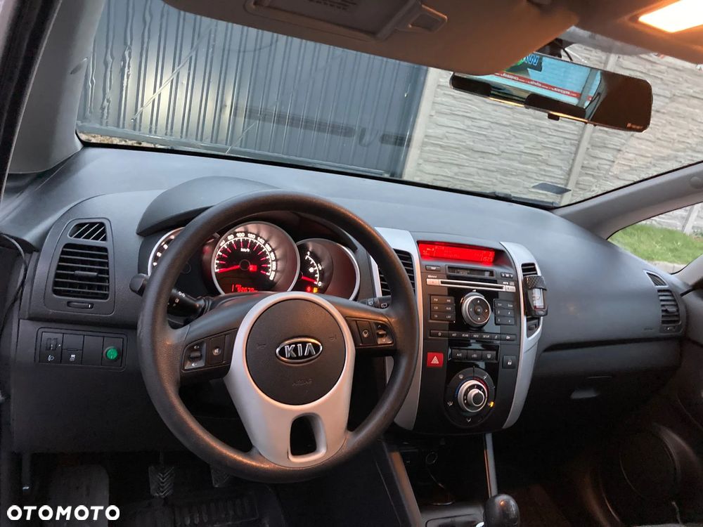 Kia Venga 1.4 CRDi S - 10