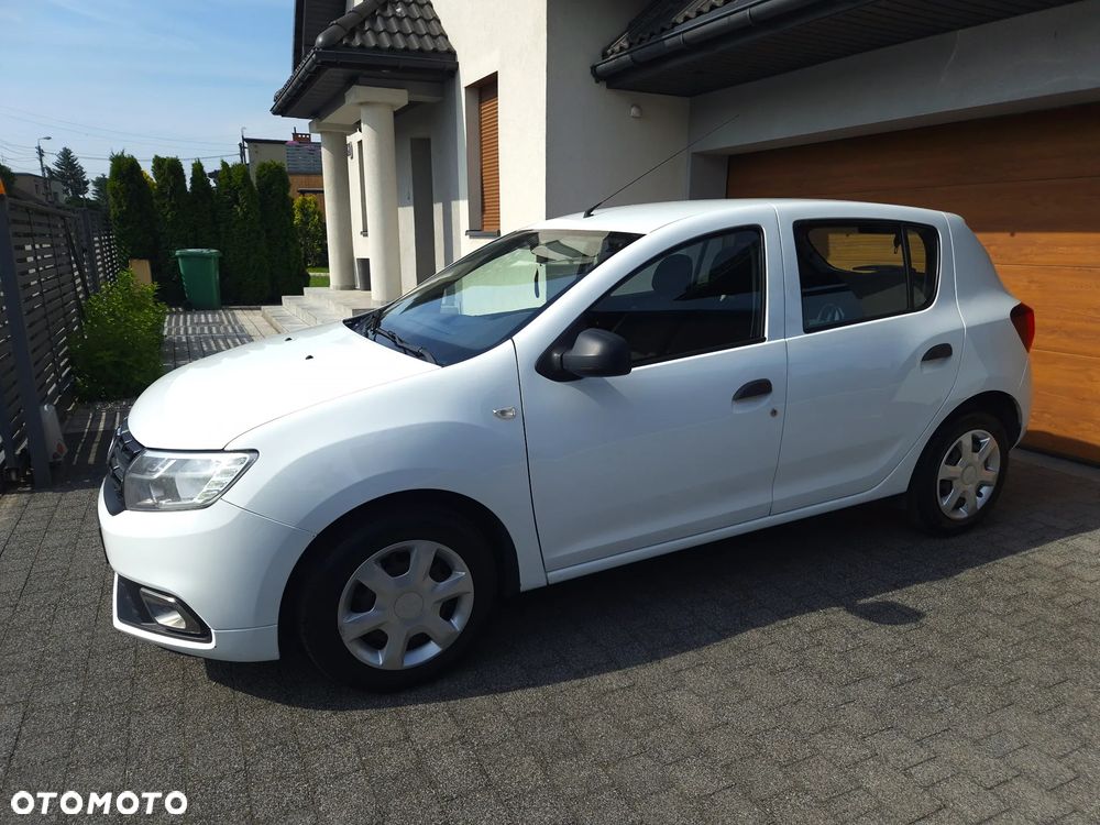 Dacia Sandero SCe 75 Essential - 2