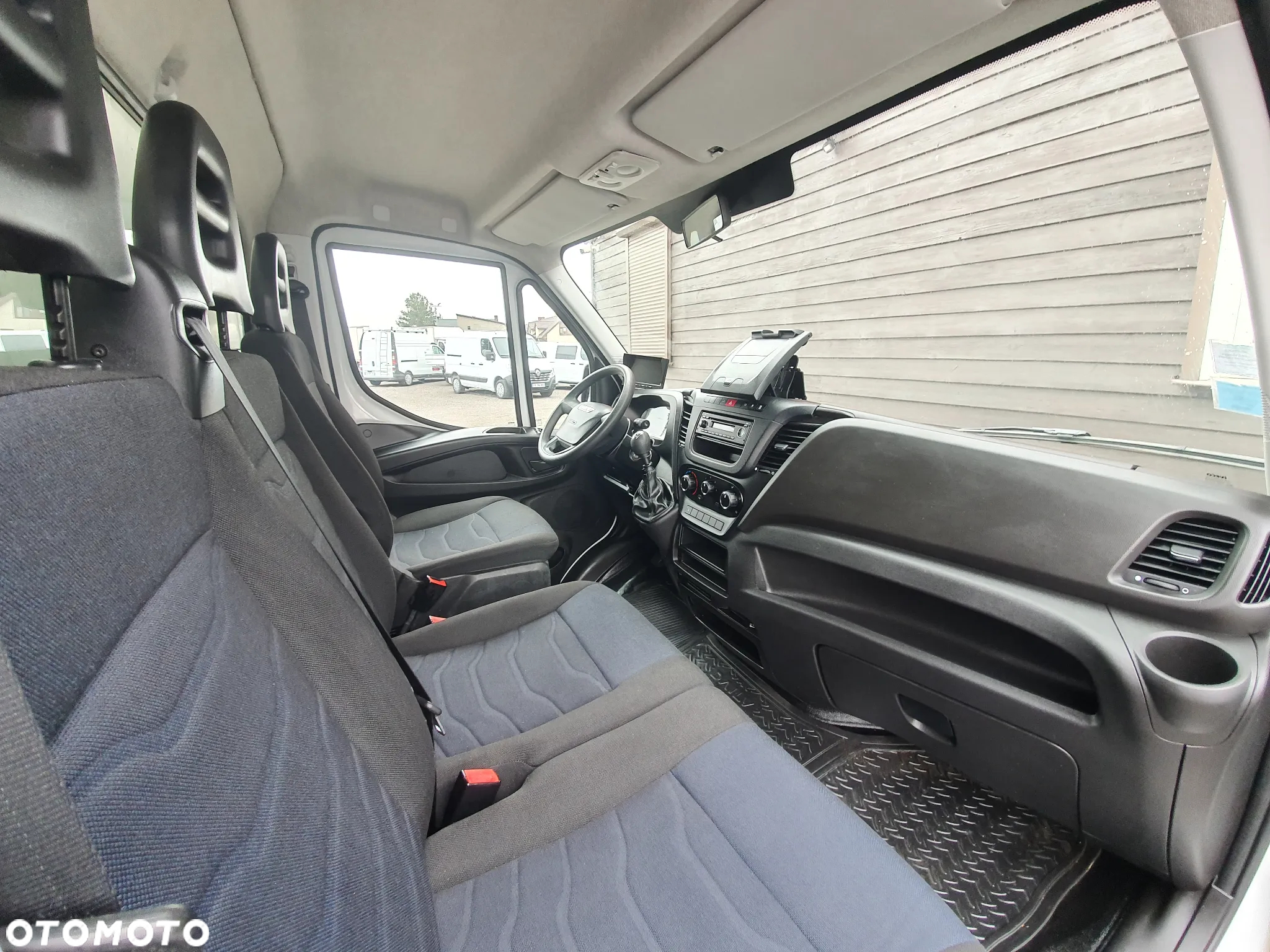 Iveco DAILY - 15