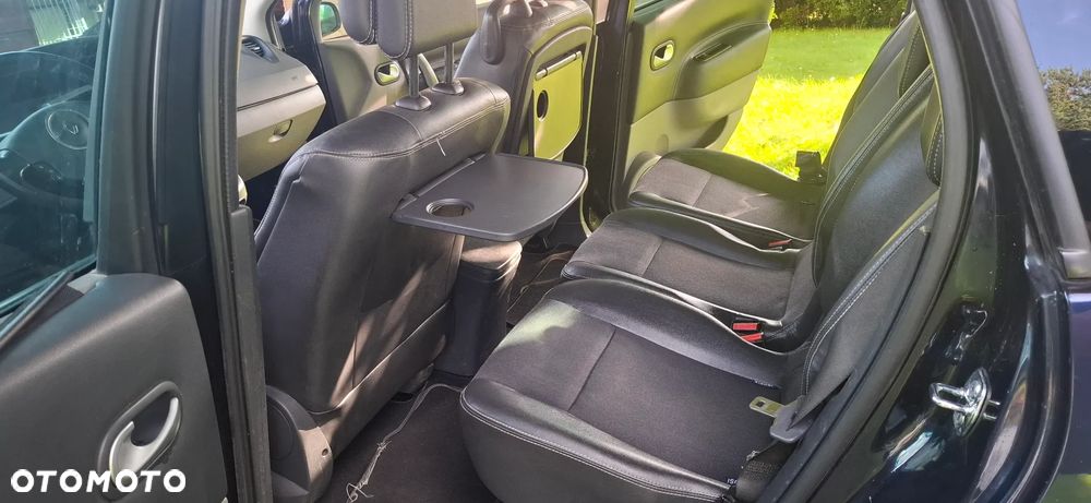 Renault Scenic 2.0 16V Emotion - 23