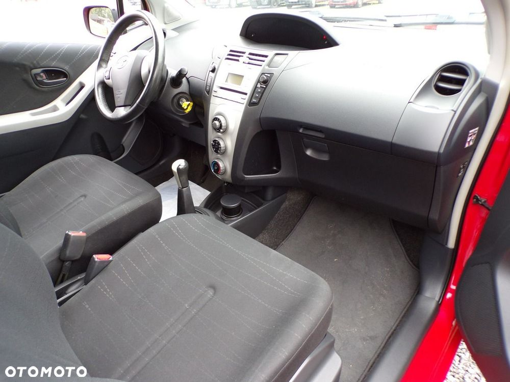 Toyota Yaris - 29