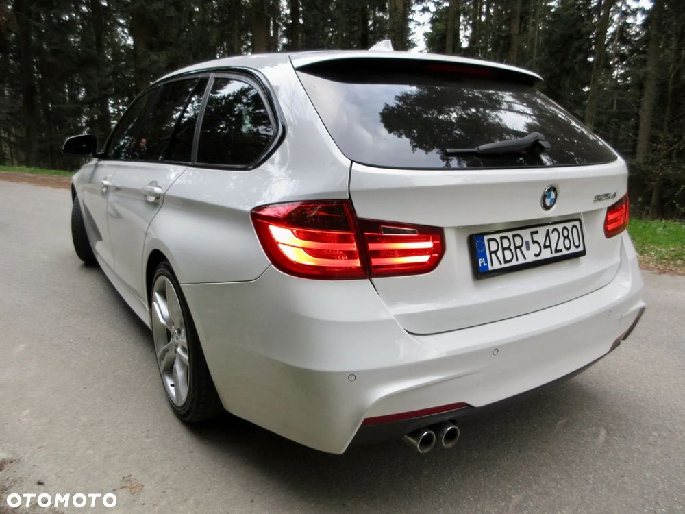 BMW Seria 3 325d M Sport - 26