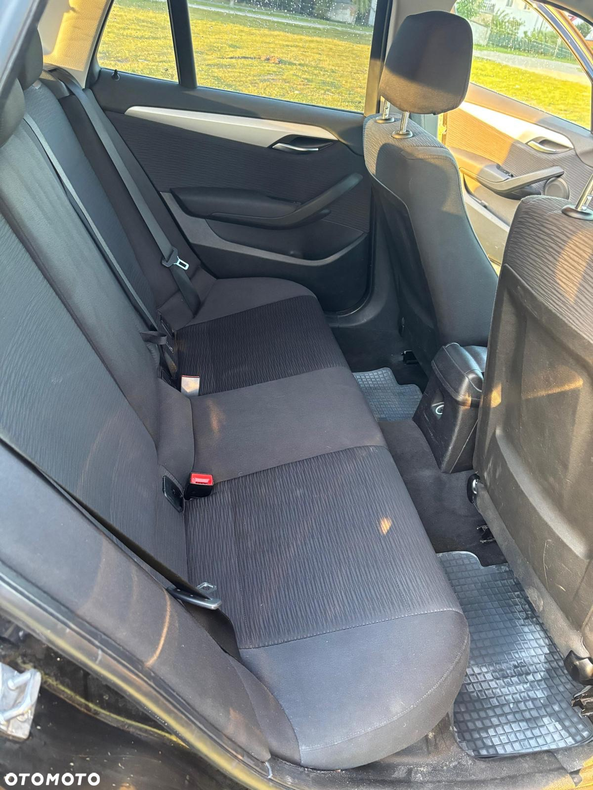 BMW X1 sDrive20d - 12