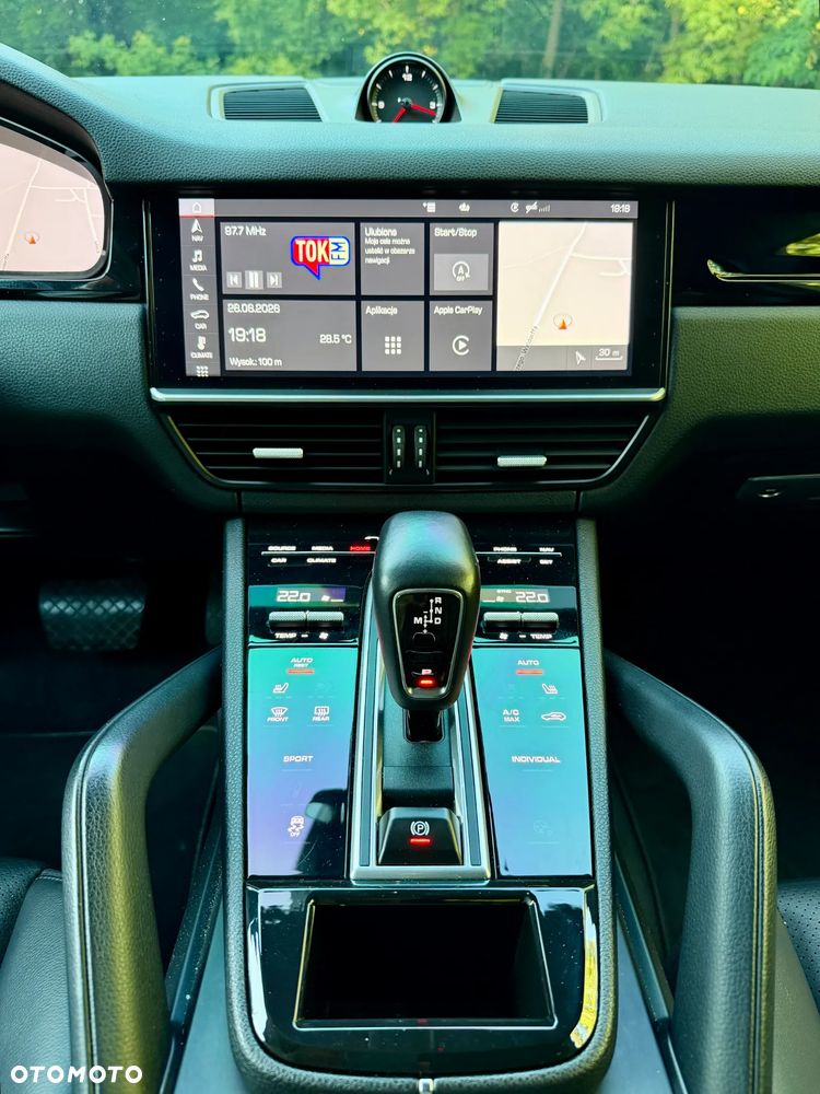 Porsche Cayenne - 15