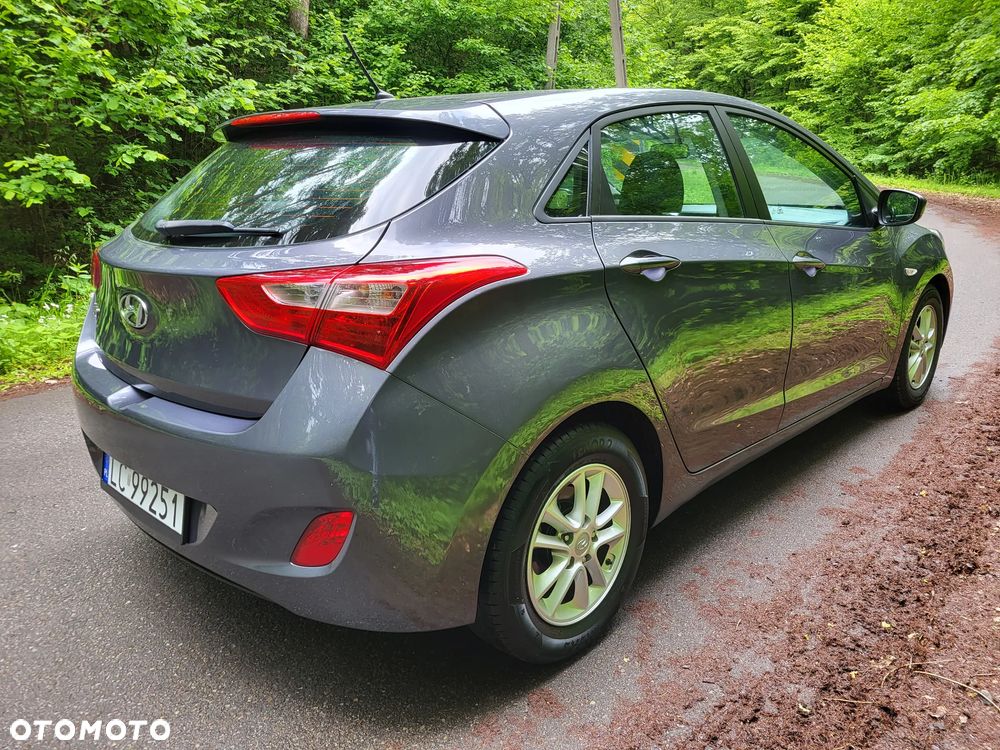 Hyundai i30 1.4 CRDi Classic + - 6