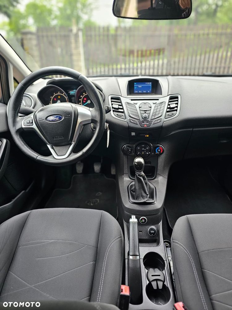 Ford Fiesta 1.4 Ghia - 20