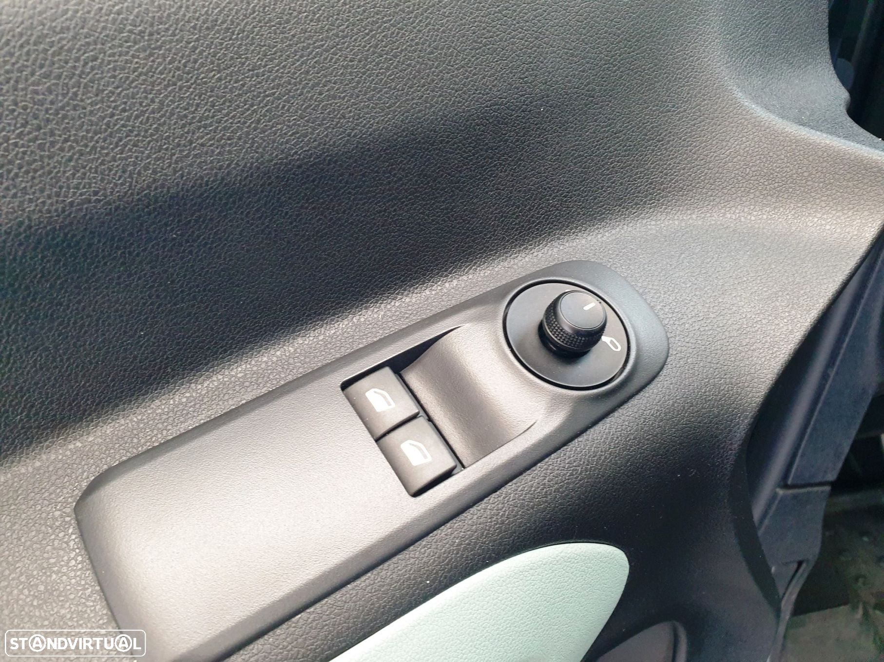 Citroën Berlingo 1.2 PureTech M Shine - 12