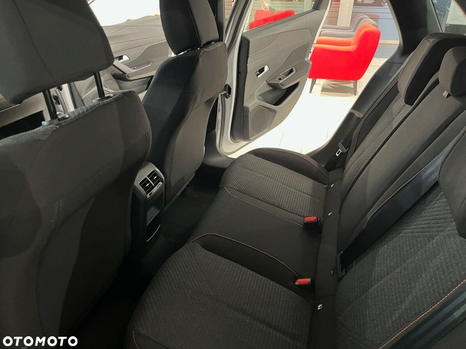 Peugeot 308 - 8