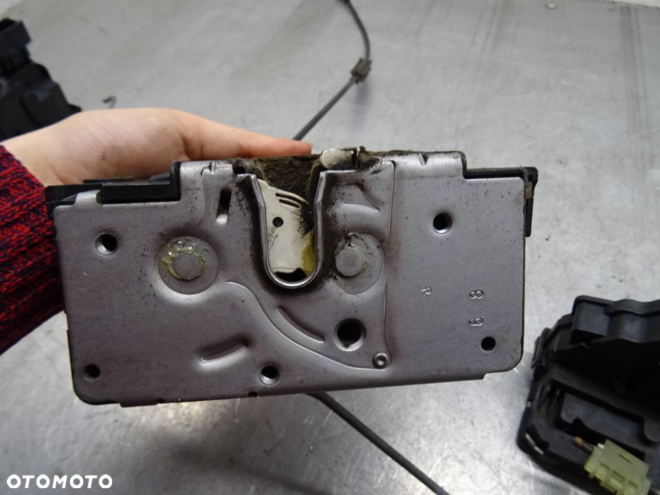 OPEL CORSA D HB 5D 06-10 ZAMEK DRZWI PRAWY PRZÓD PRAWY LEWY TYŁ - 11