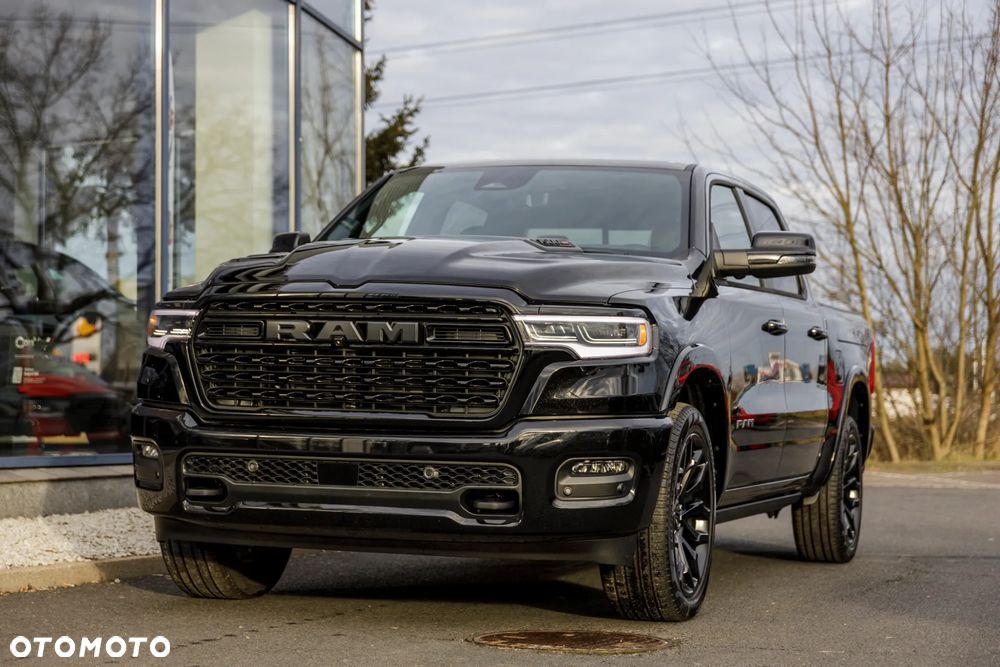 RAM 1500 - 12