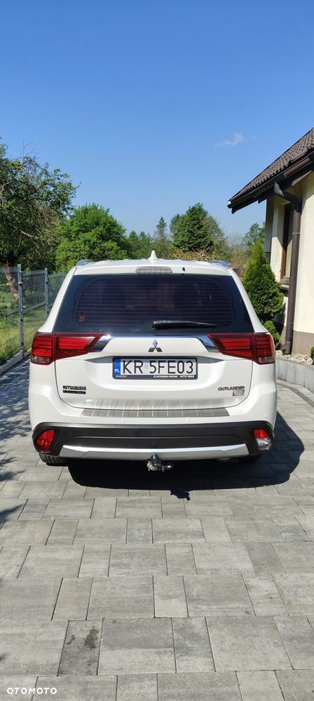 Mitsubishi Outlander 2.0 Invite + 2WD - 13