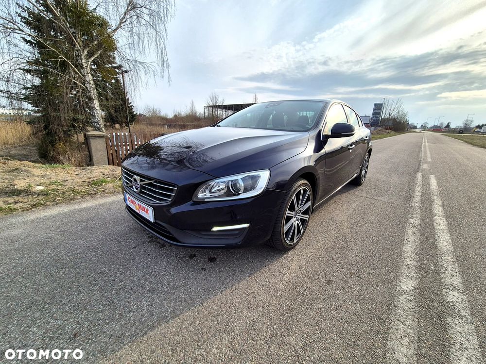 Volvo S60 D2 Momentum - 38