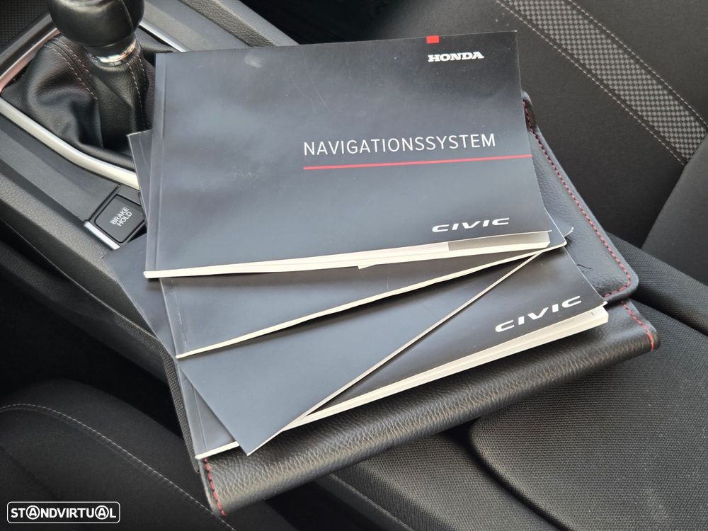 Honda Civic 1.0 i-VTEC Executive - 35
